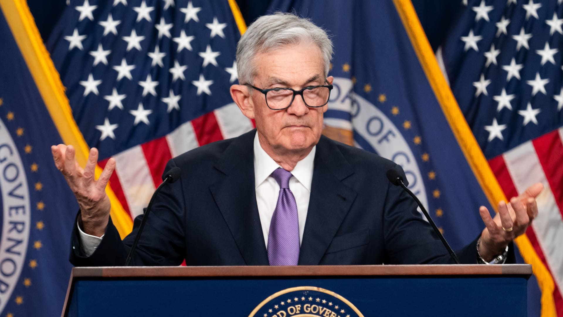107347651 1702561947769 gettyimages 1845893279 US WASHINGTON DC FED INTEREST RATES UNCHANGED