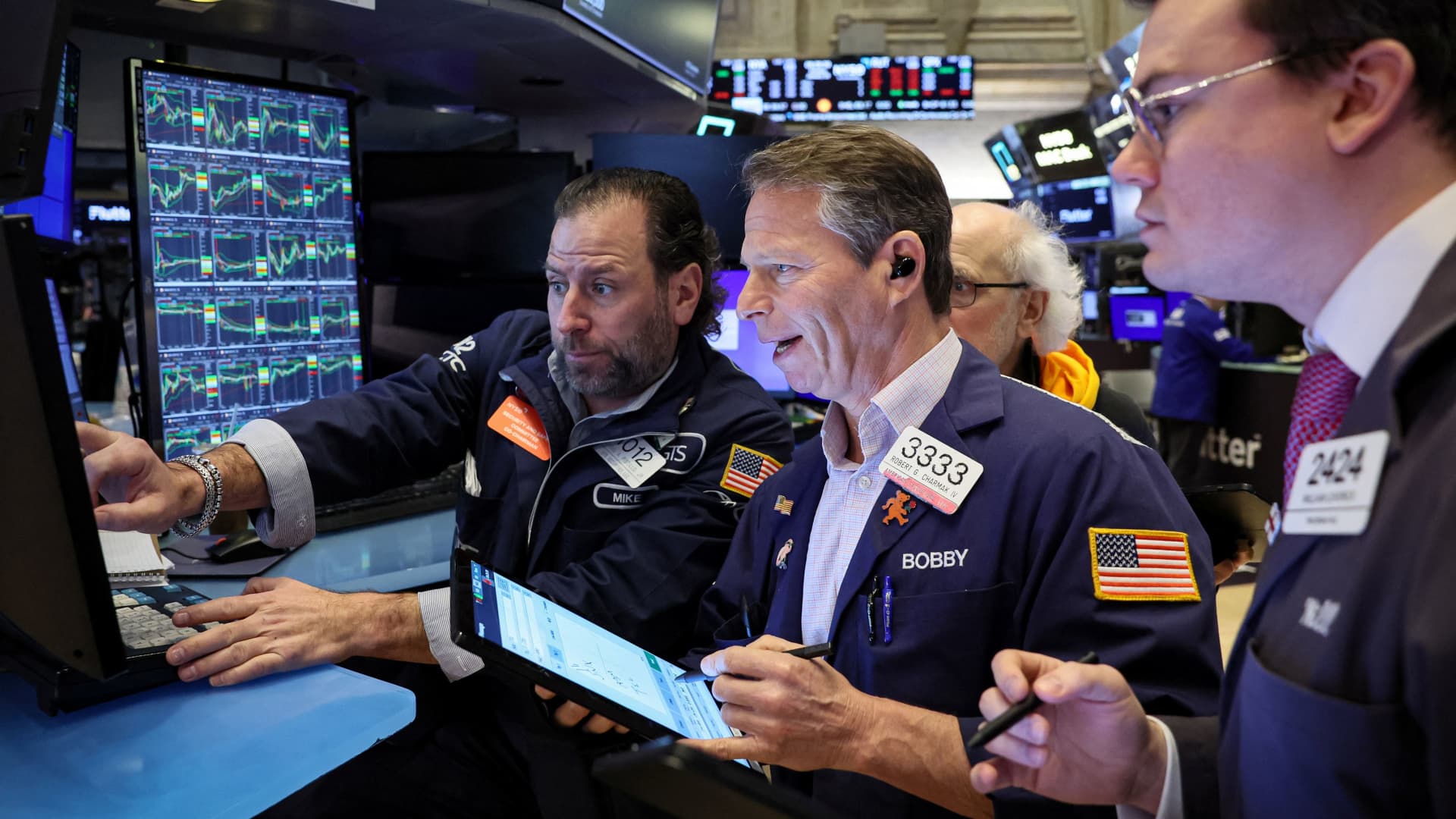 107365779 17065464202024 01 29t163758z 1174367406 rc2qr5alt8xb rtrmadp 0 usa stocks