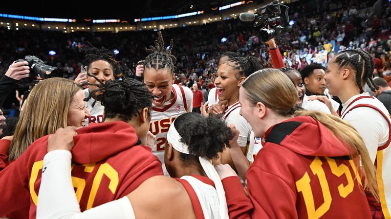 033024 WBBvsBaylor KC 3717 copy