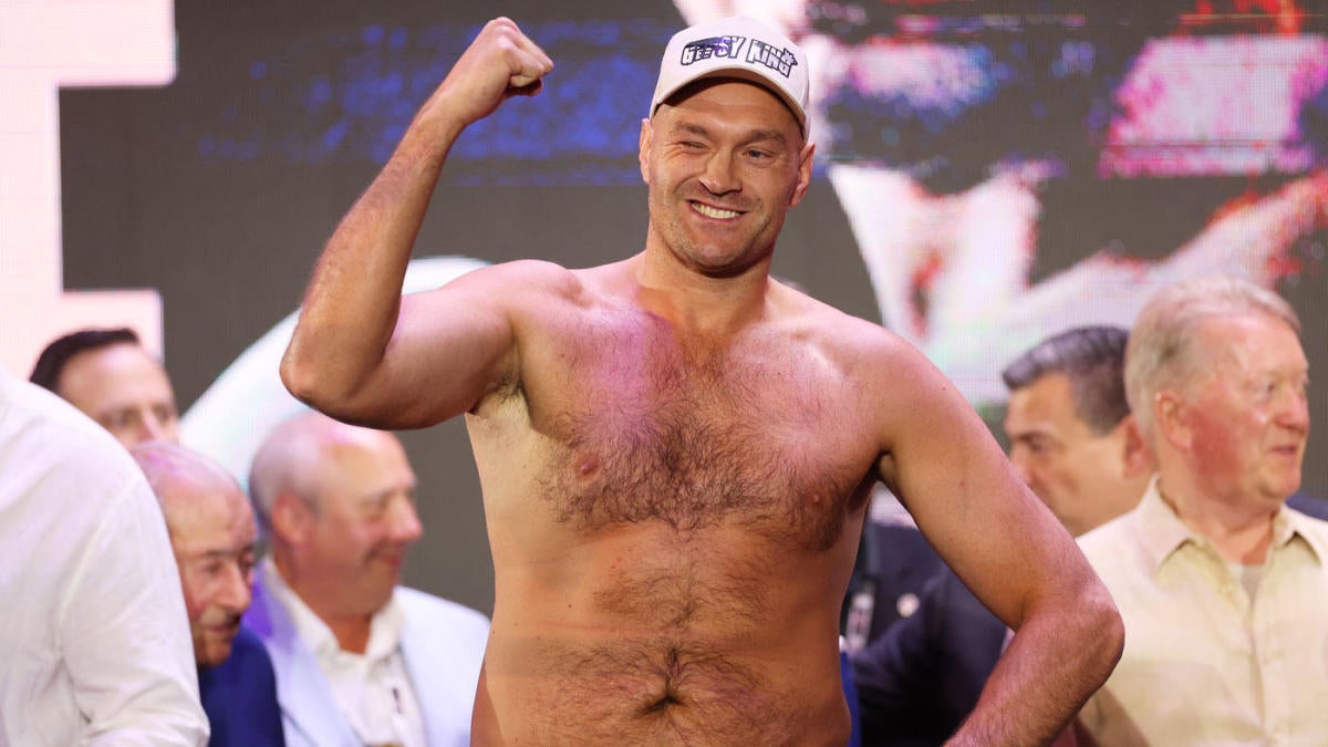 tyson fury hat weighin