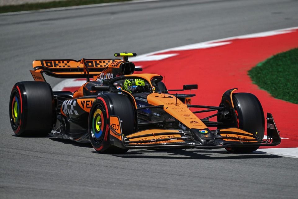 lando norris mclaren mcl38 3