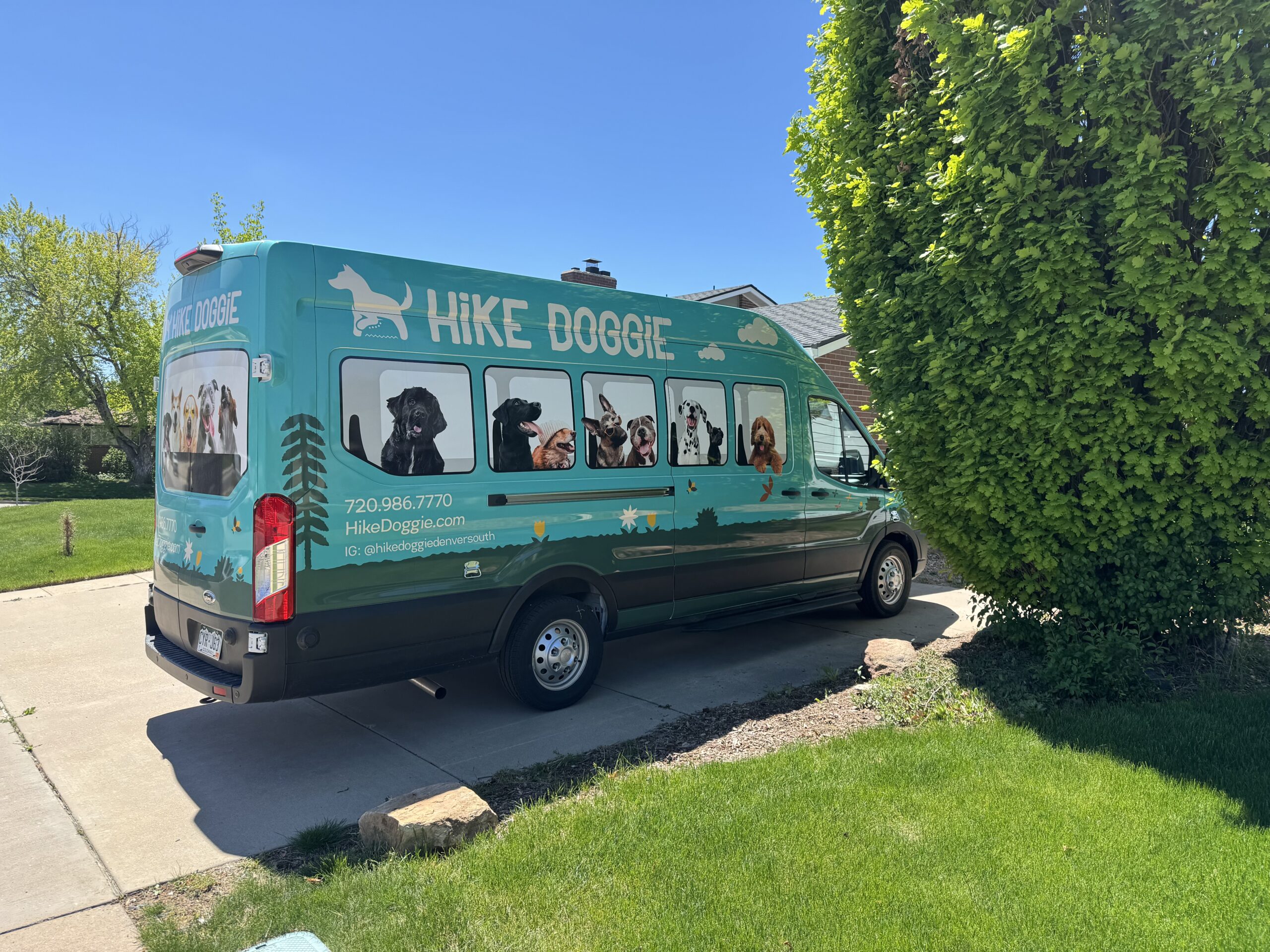 Hike Doggie Van